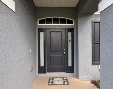 5237 Nw Reba Circle - Photo Thumbnail 1