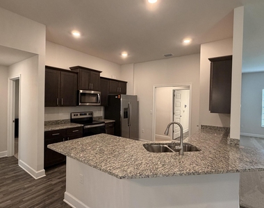 5237 Nw Reba Circle - Photo Thumbnail 10