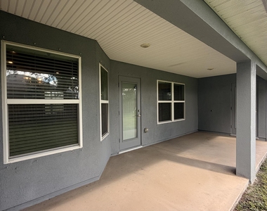 5237 Nw Reba Circle - Photo Thumbnail 18