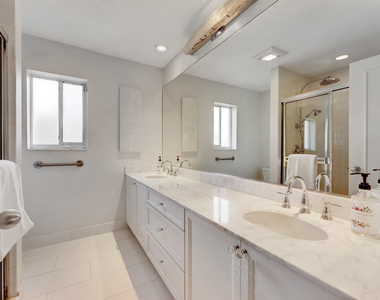 310 Spyglass Way - Photo Thumbnail 21