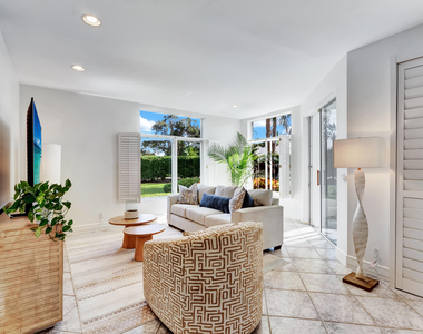 310 Spyglass Way - Photo Thumbnail 28