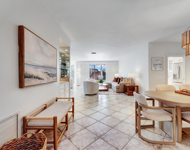 310 Spyglass Way - Photo Thumbnail 5