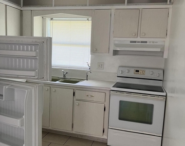 2640 Dudley Drive E - Photo Thumbnail 1