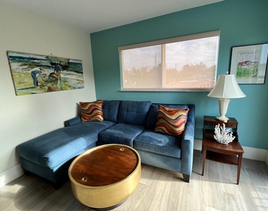 175 Ne Olive Way - Photo Thumbnail 9