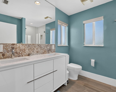 175 Ne Olive Way - Photo Thumbnail 18