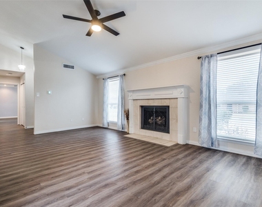1846 Tucson Drive - Photo Thumbnail 5
