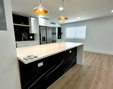 295 Brittany G Avenue - Photo Thumbnail 4