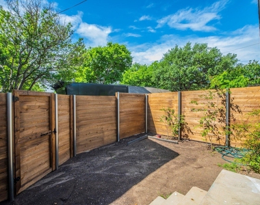 4901 Curzon Avenue - Photo Thumbnail 12