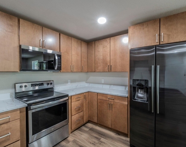 4901 Curzon Avenue - Photo Thumbnail 4