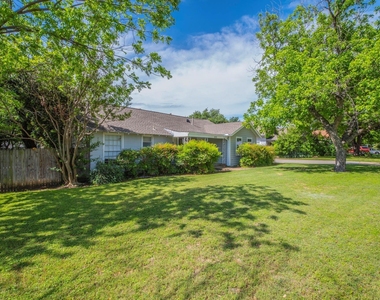 4901 Curzon Avenue - Photo Thumbnail 8