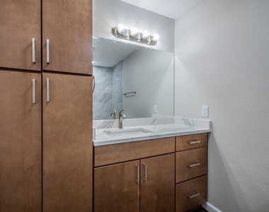 4901 Curzon Avenue - Photo Thumbnail 5