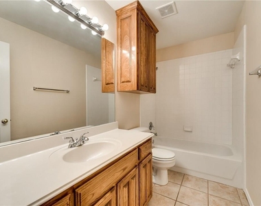 2609 Creekbend Drive - Photo Thumbnail 19