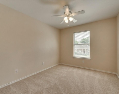2609 Creekbend Drive - Photo Thumbnail 20