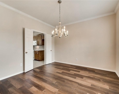 2609 Creekbend Drive - Photo Thumbnail 4