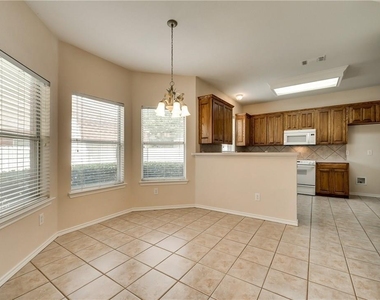 2609 Creekbend Drive - Photo Thumbnail 8