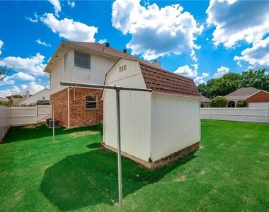 2609 Creekbend Drive - Photo Thumbnail 23