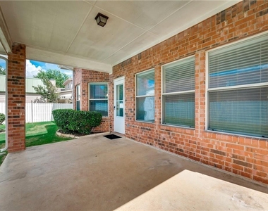 2609 Creekbend Drive - Photo Thumbnail 21
