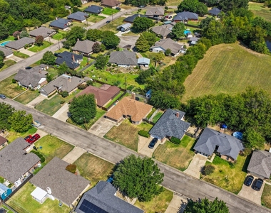 1100 Markeda - Photo Thumbnail 27