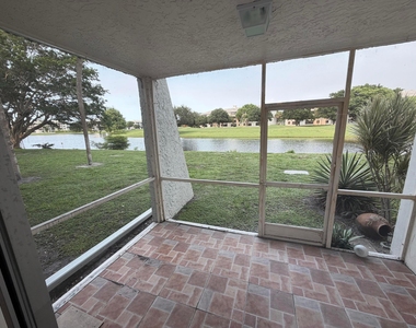 9230 Lagoon Place - Photo Thumbnail 11