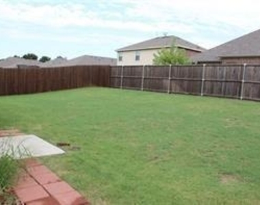 231 Belford Street S - Photo Thumbnail 5