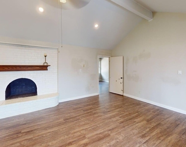 4707 E Fm 1187 - Photo Thumbnail 18