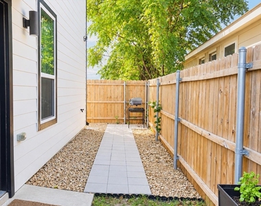 4847 Brashear Street - Photo Thumbnail 20