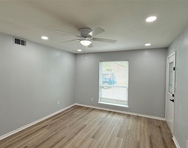 8001 Carrick Street - Photo Thumbnail 4