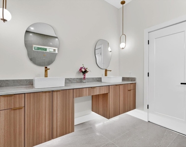 1621 Bannock Avenue - Photo Thumbnail 2