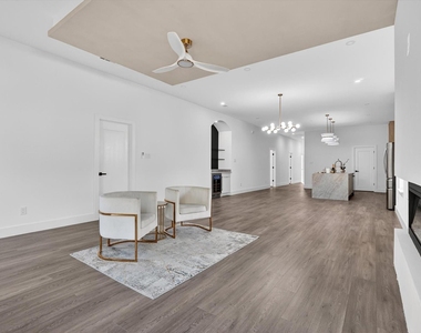 1621 Bannock Avenue - Photo Thumbnail 16