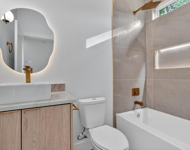 1621 Bannock Avenue - Photo Thumbnail 10