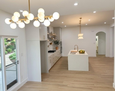 338 Texana Street - Photo Thumbnail 6
