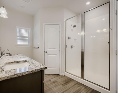 3212 Sweetwater Way - Photo Thumbnail 10