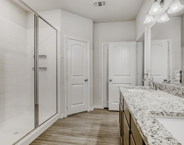 3212 Sweetwater Way - Photo Thumbnail 11