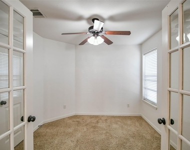 826 Rambling Court - Photo Thumbnail 13