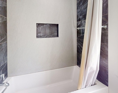 2204 W Park Boulevard - Photo Thumbnail 12