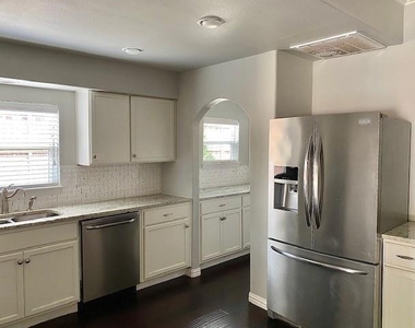 7110 Ash Street - Photo Thumbnail 1