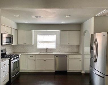 7110 Ash Street - Photo Thumbnail 2