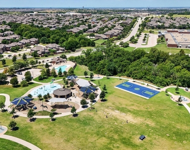 10317 Dimmit Place - Photo Thumbnail 36