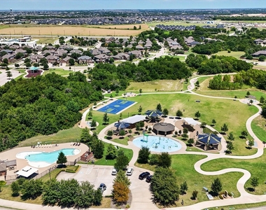 10317 Dimmit Place - Photo Thumbnail 35