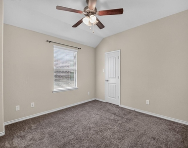10317 Dimmit Place - Photo Thumbnail 15