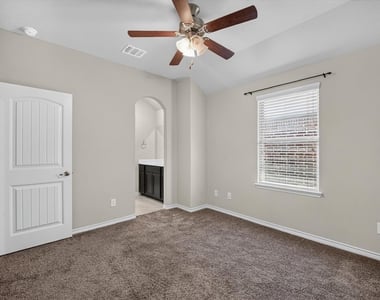 10317 Dimmit Place - Photo Thumbnail 16