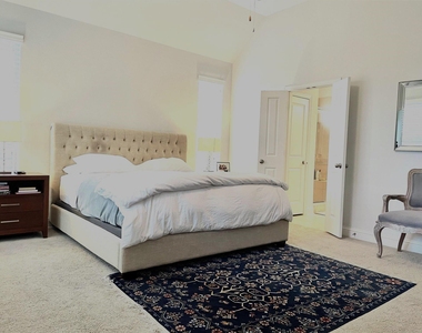 524 Wiltshire Boulevard - Photo Thumbnail 8