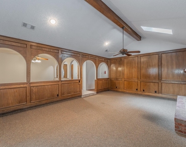 1010 Purdue Drive - Photo Thumbnail 4