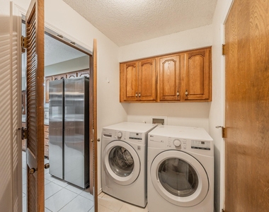 1010 Purdue Drive - Photo Thumbnail 12