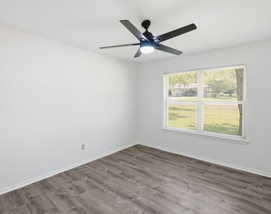 6106 Laredo Court - Photo Thumbnail 22