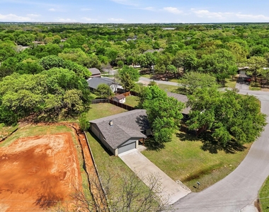 6106 Laredo Court - Photo Thumbnail 36