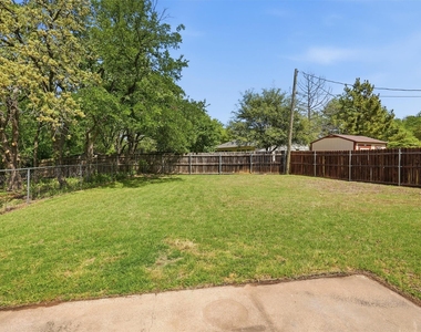 6106 Laredo Court - Photo Thumbnail 5