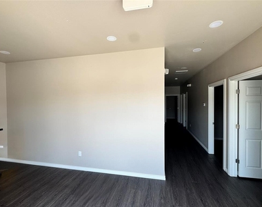 4107 N Council Road - Photo Thumbnail 1