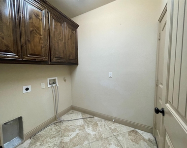 3125 Granite Rock Trail - Photo Thumbnail 24