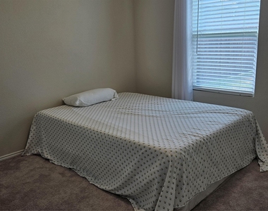 1860 Ballinger Drive - Photo Thumbnail 13